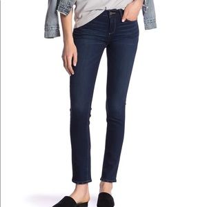 NWT! Paige Skyline Skinny Amelia Jeans